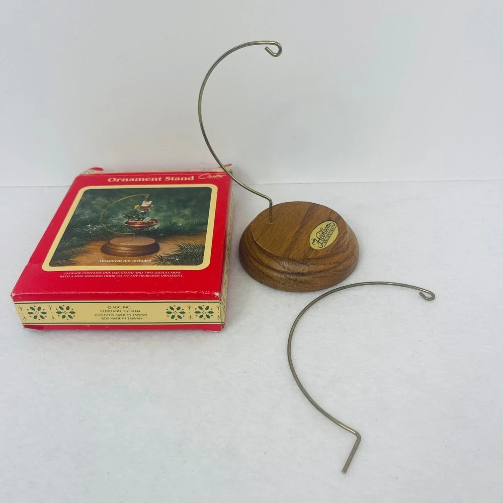 Carlton Cards Heirloom Collection Oak Ornament Stand with 2 Display Arms Vintage